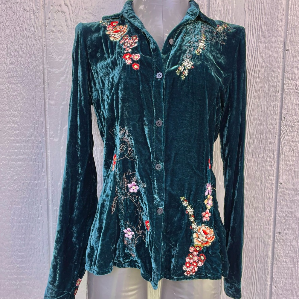 JOHNNY WAS teal velvet embroidered button up shirt Size S